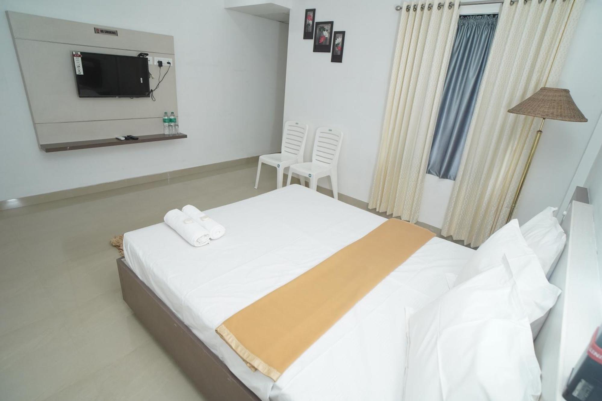 Sn Rooms Perumpavur Екстер'єр фото